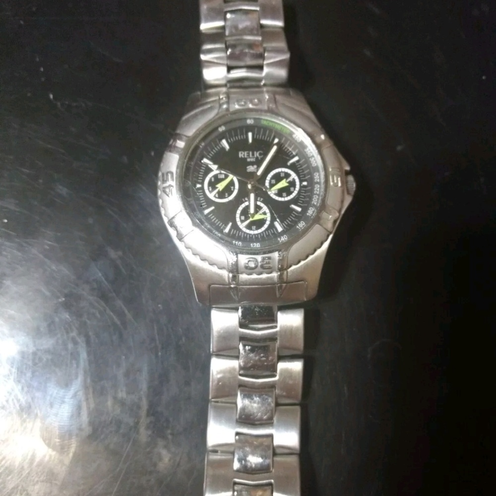 RELIC WET MENS WATCH STEEL WATER RESISTANT ZR15425